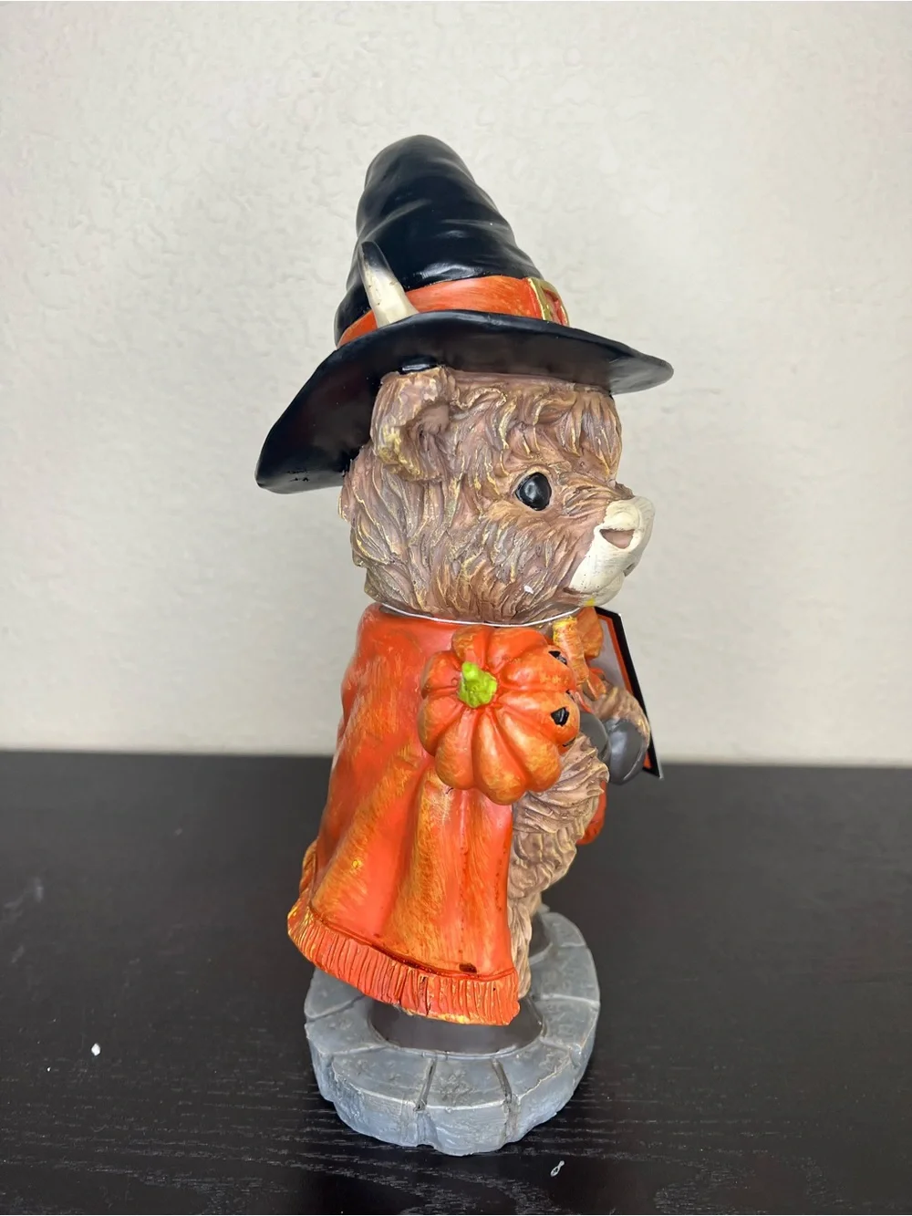 NEW HallowHome Halloween Highland Cow Witch Decor